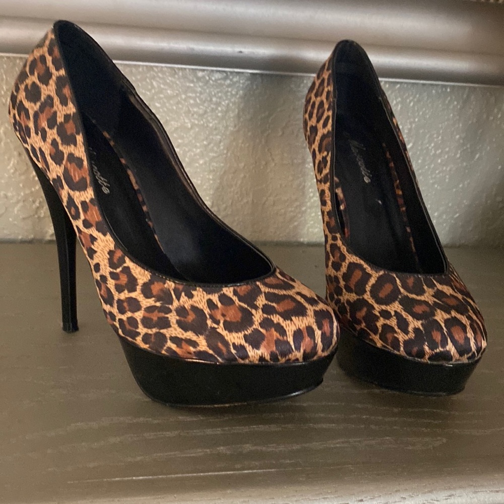 Shiny silk Leopard high heels shoes